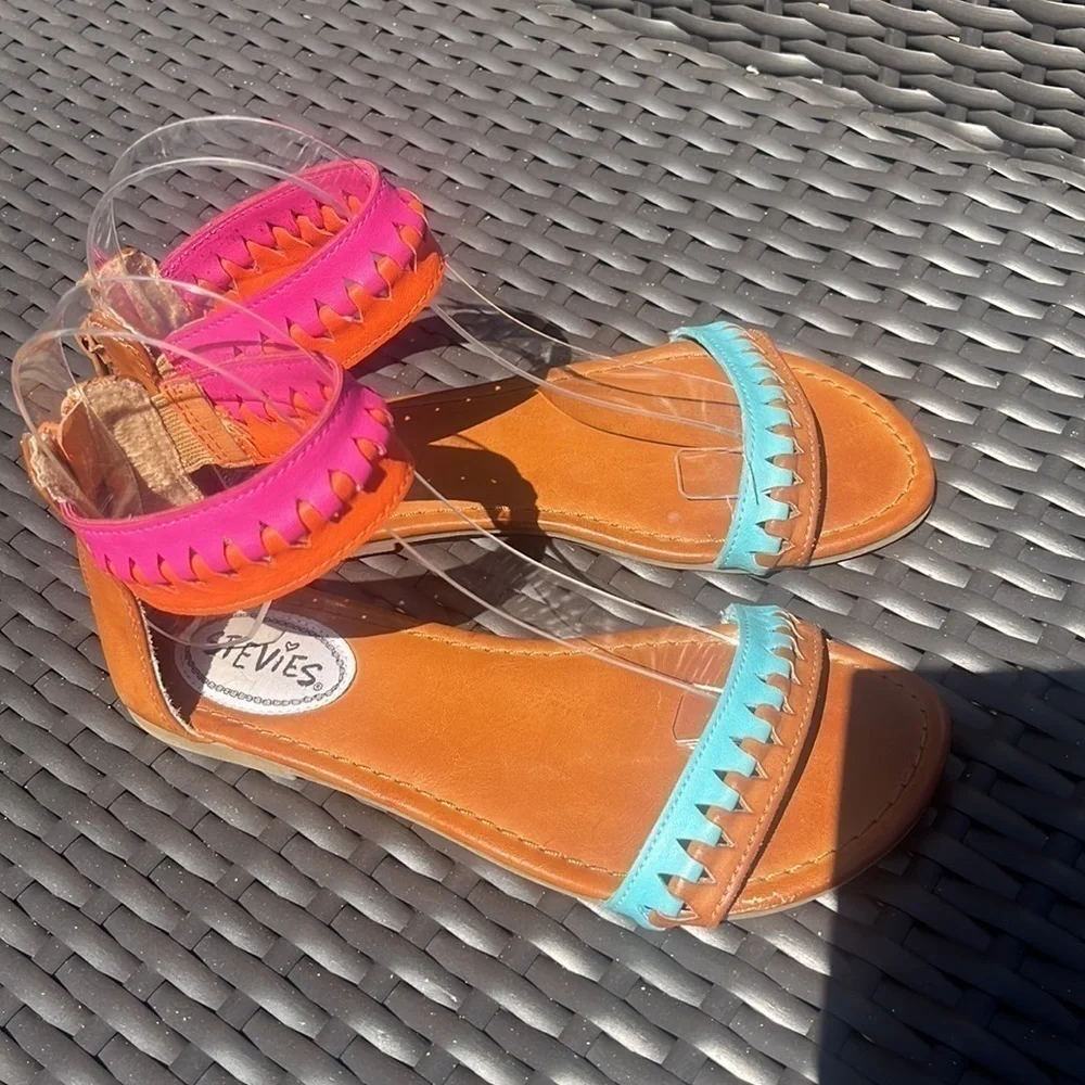 Stevies Girls Multi-Colored ZigZag Sandals Size 3